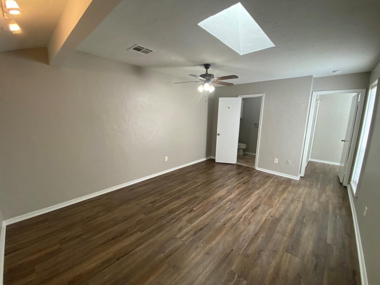 10125 N Pennsylvania Ave #1 - Photo 4 of 24