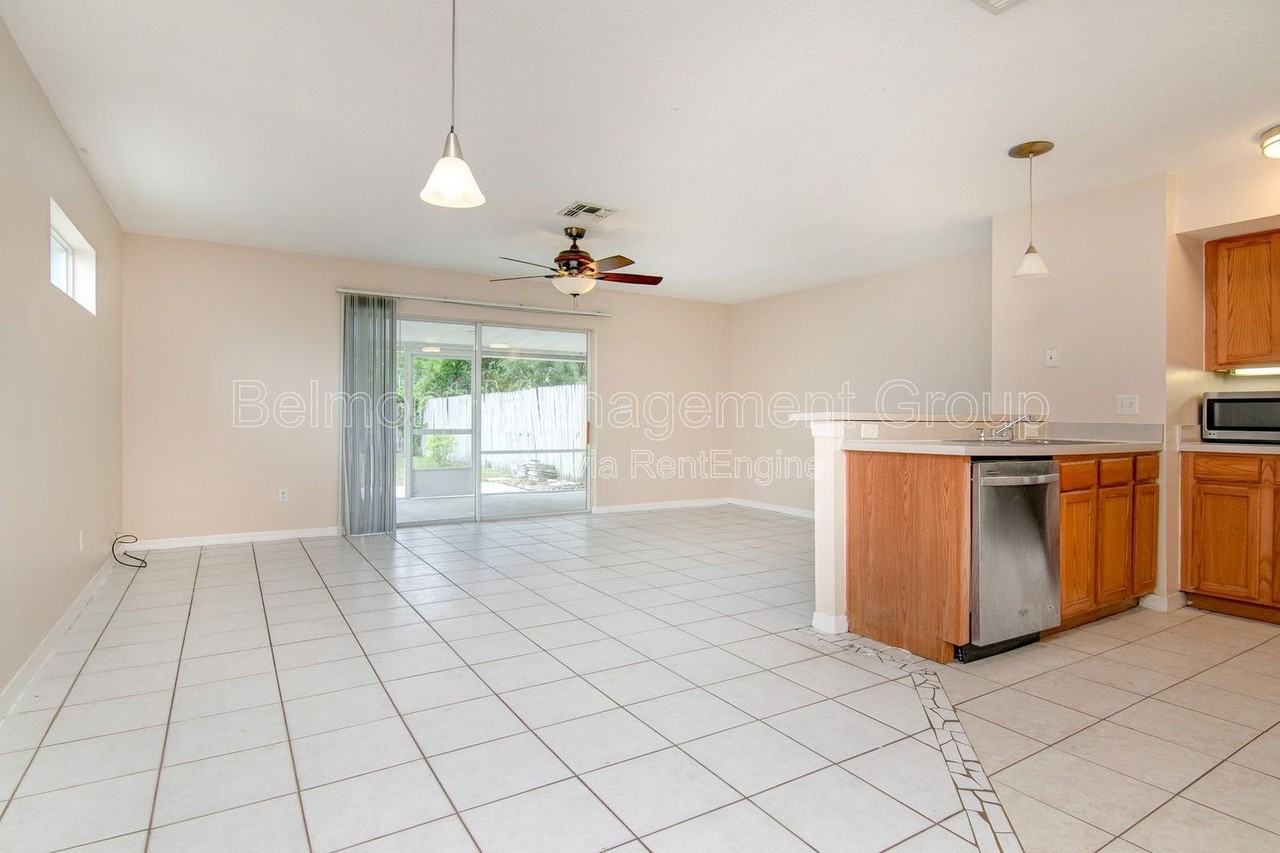 2909 E Central Blvd - Photo 2 of 12