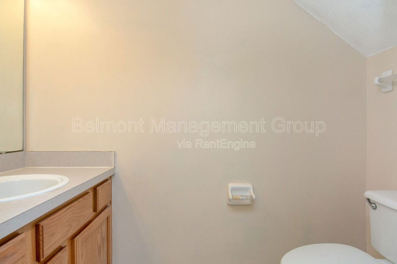 2909 E Central Blvd - Photo 5 of 12