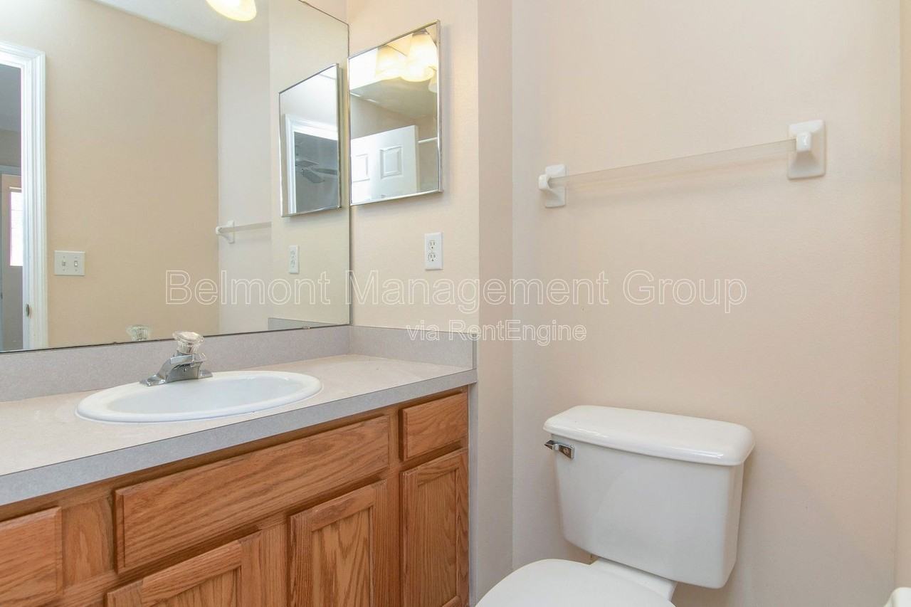 2909 E Central Blvd - Photo 7 of 12