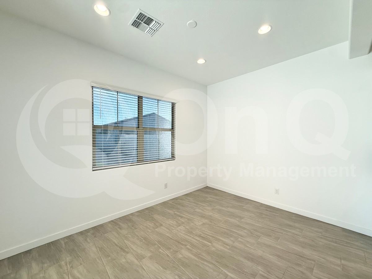 213 E Birchwood Pl - Photo 6 of 32