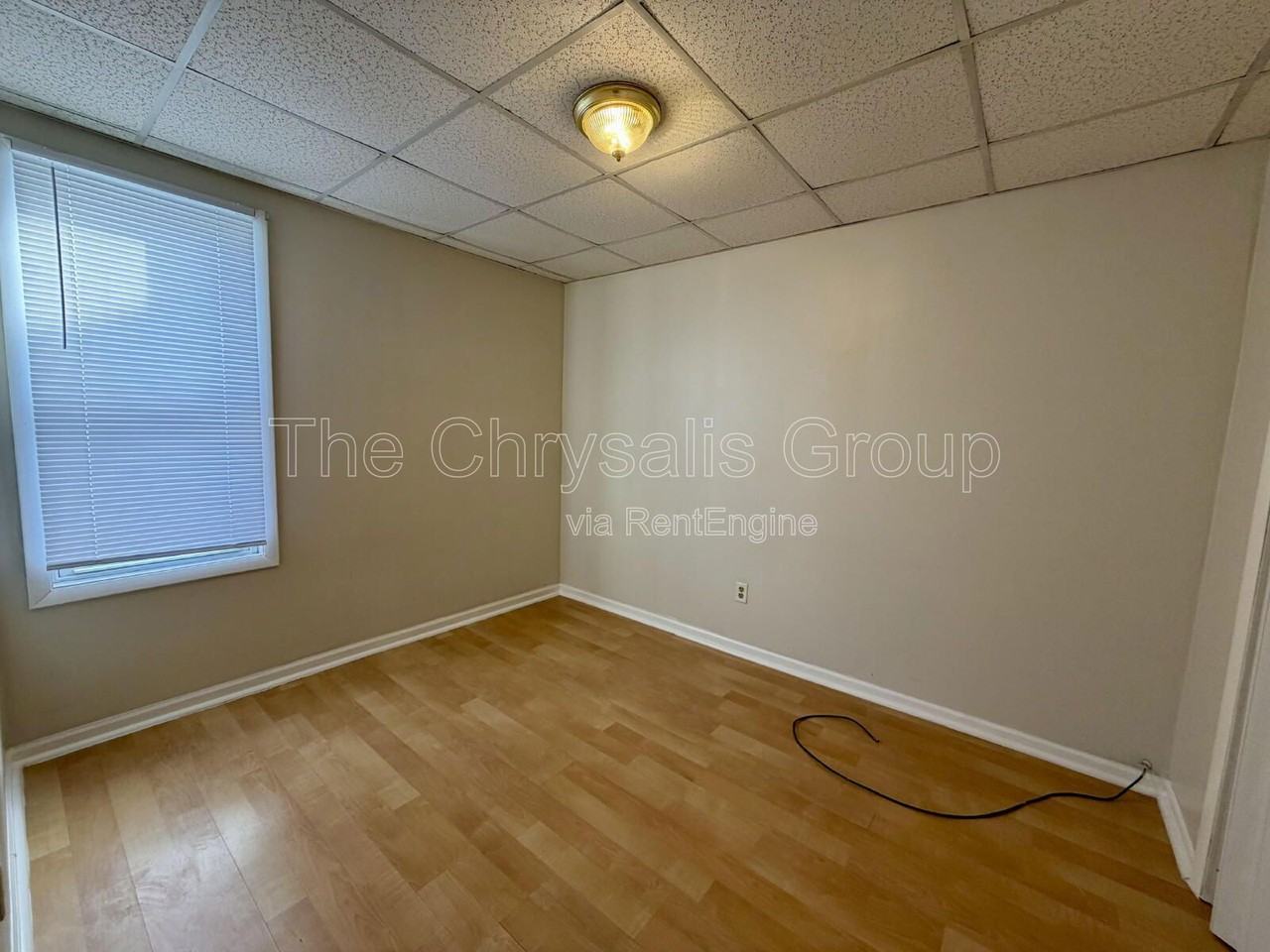 1044 Oconor Ave - Photo 4 of 6