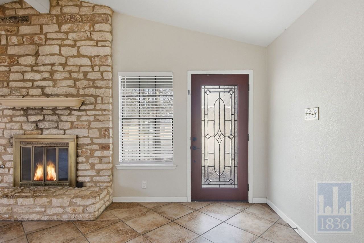 6201 Tara Dr - Photo 4 of 50