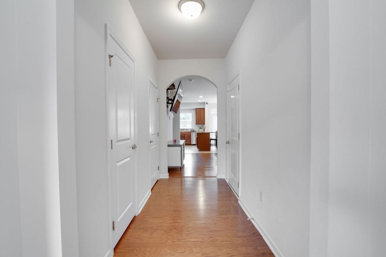 8992 Ringview Dr - Photo 4 of 29