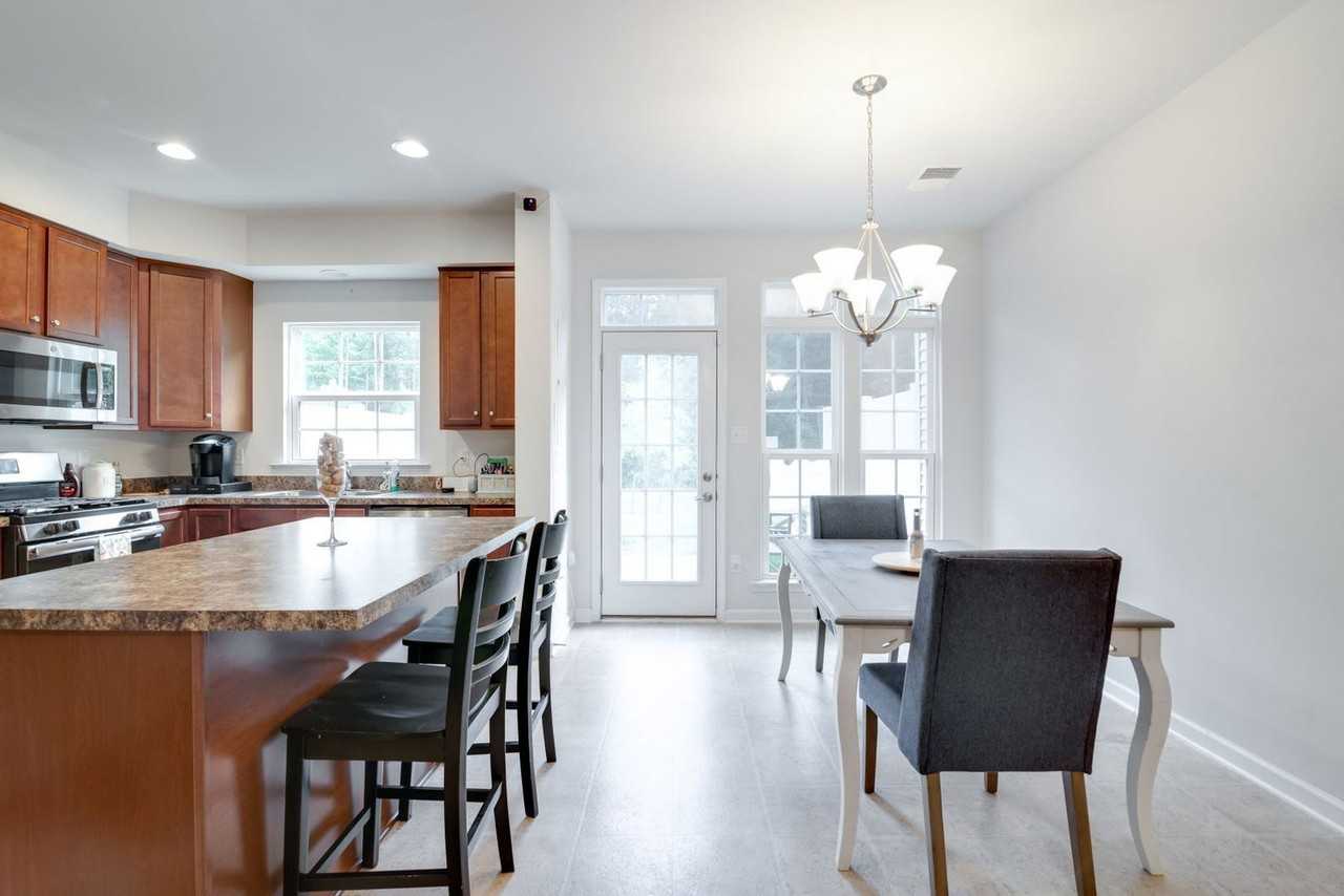 8992 Ringview Dr - Photo 7 of 29