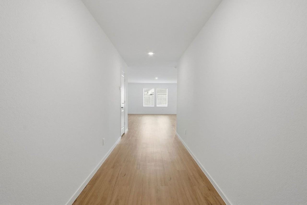 21006 Longwitton Ln - Photo 2 of 25