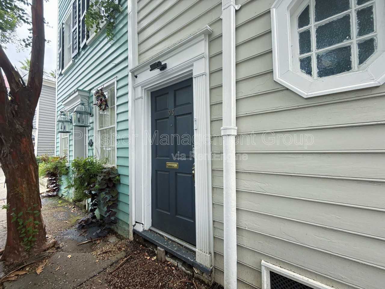 93 Tradd St - Photo 2 of 16