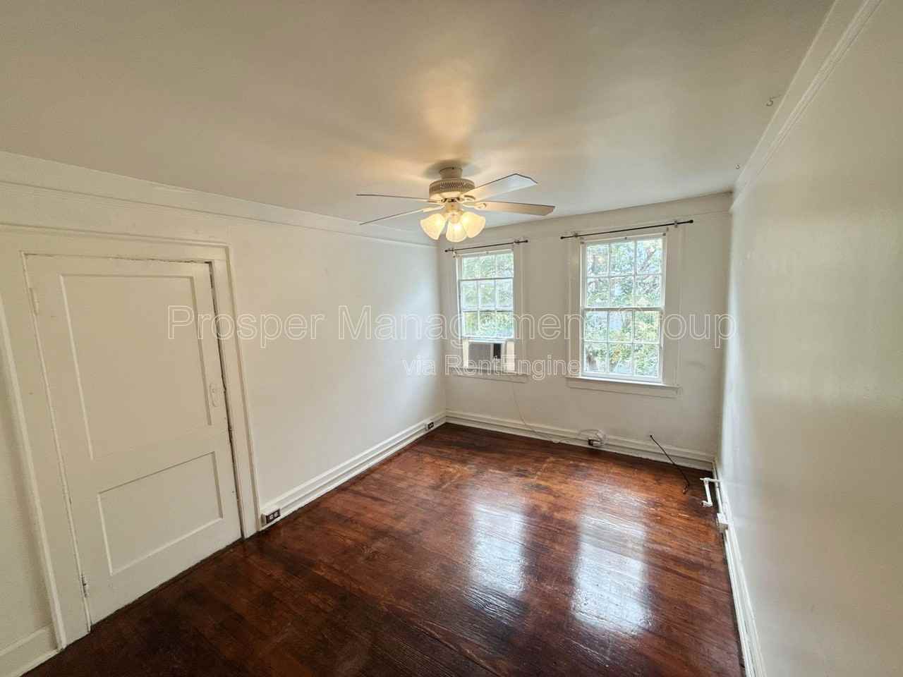 93 Tradd St - Photo 5 of 16