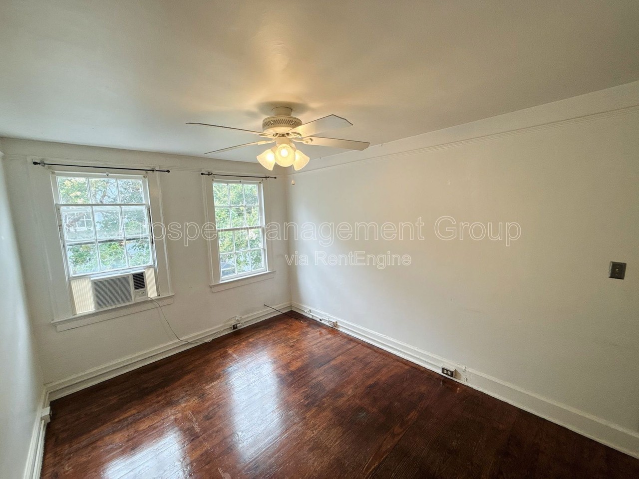 93 Tradd St - Photo 6 of 16