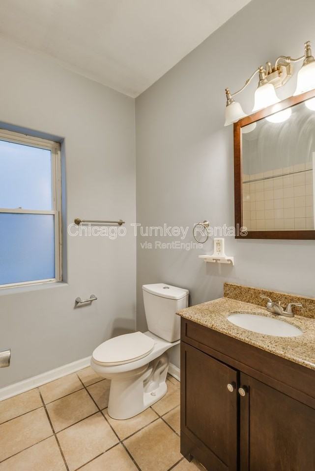 1326 E 72nd St #1 - Photo 5 of 10