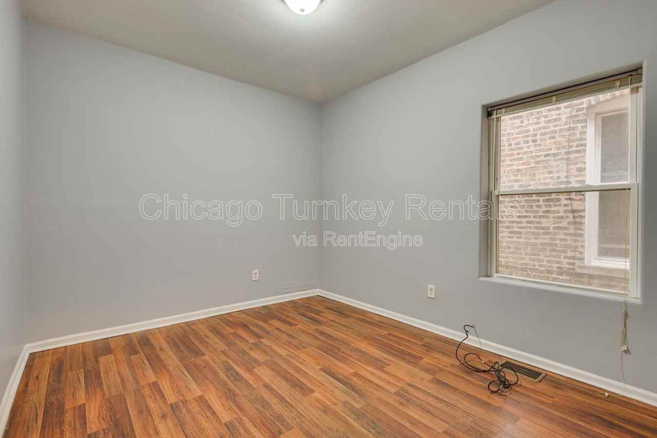 1326 E 72nd St #1 - Photo 6 of 10