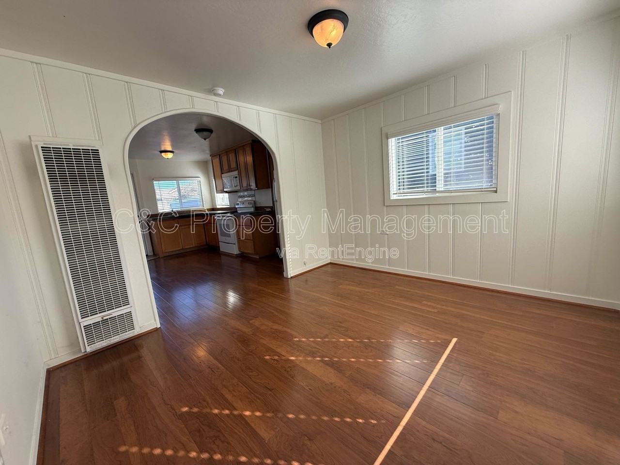 758 Lily St - Photo 4 of 13