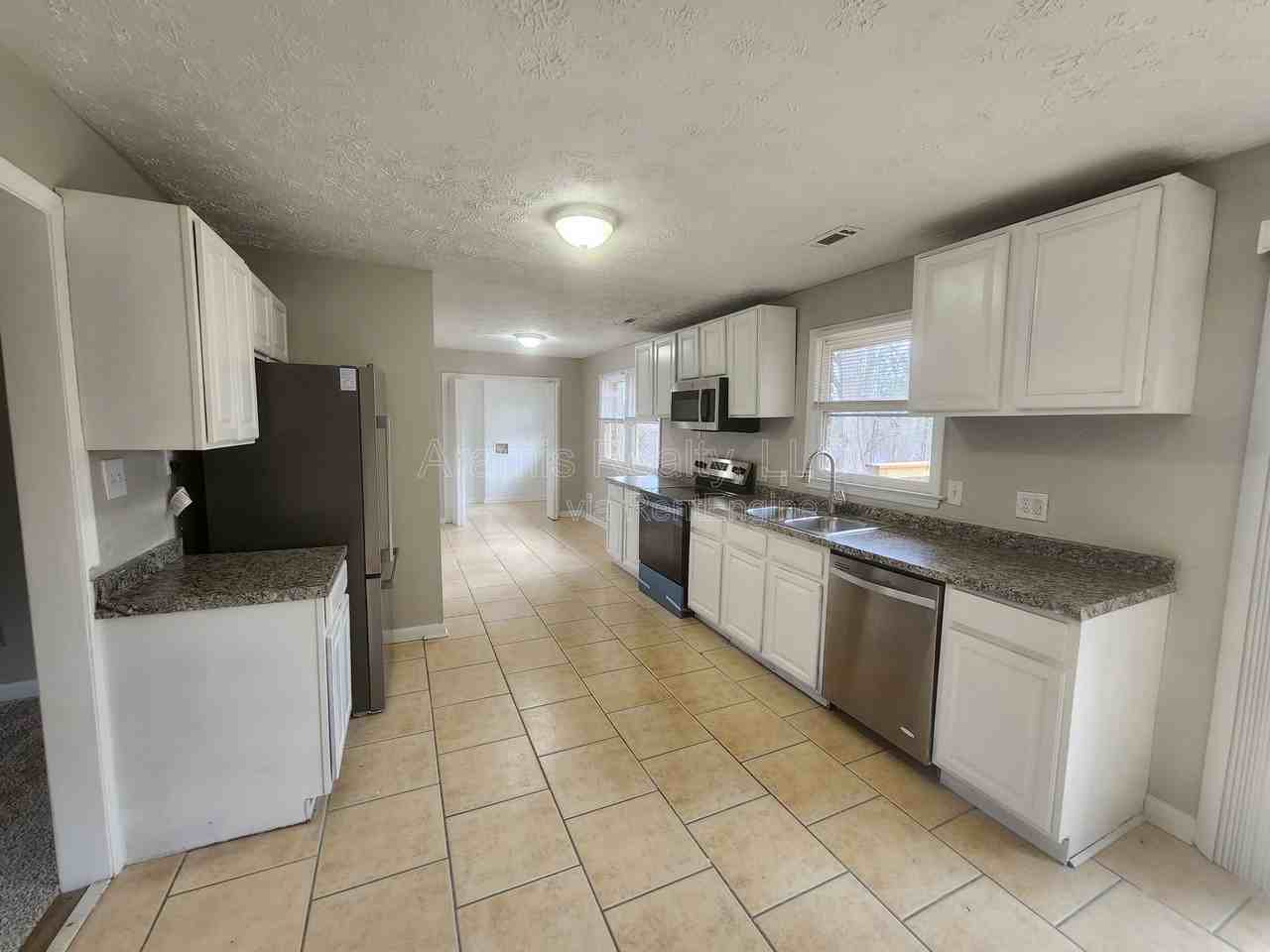 3765 Will Lee Rd - Photo 3 of 21