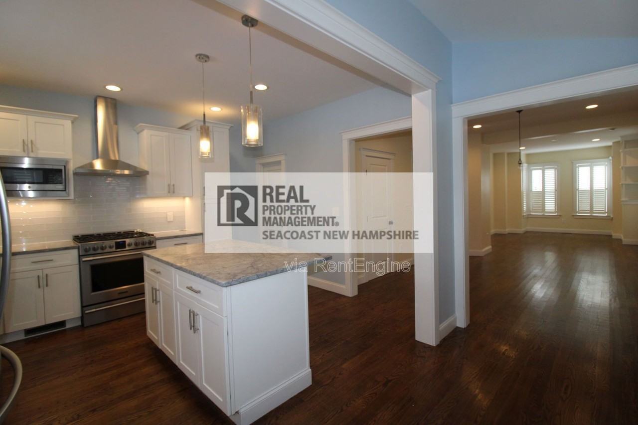 33 Columbia St - Photo 6 of 24