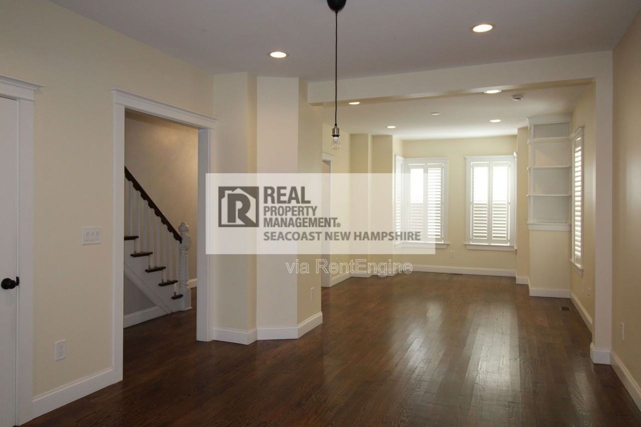 33 Columbia St - Photo 7 of 24