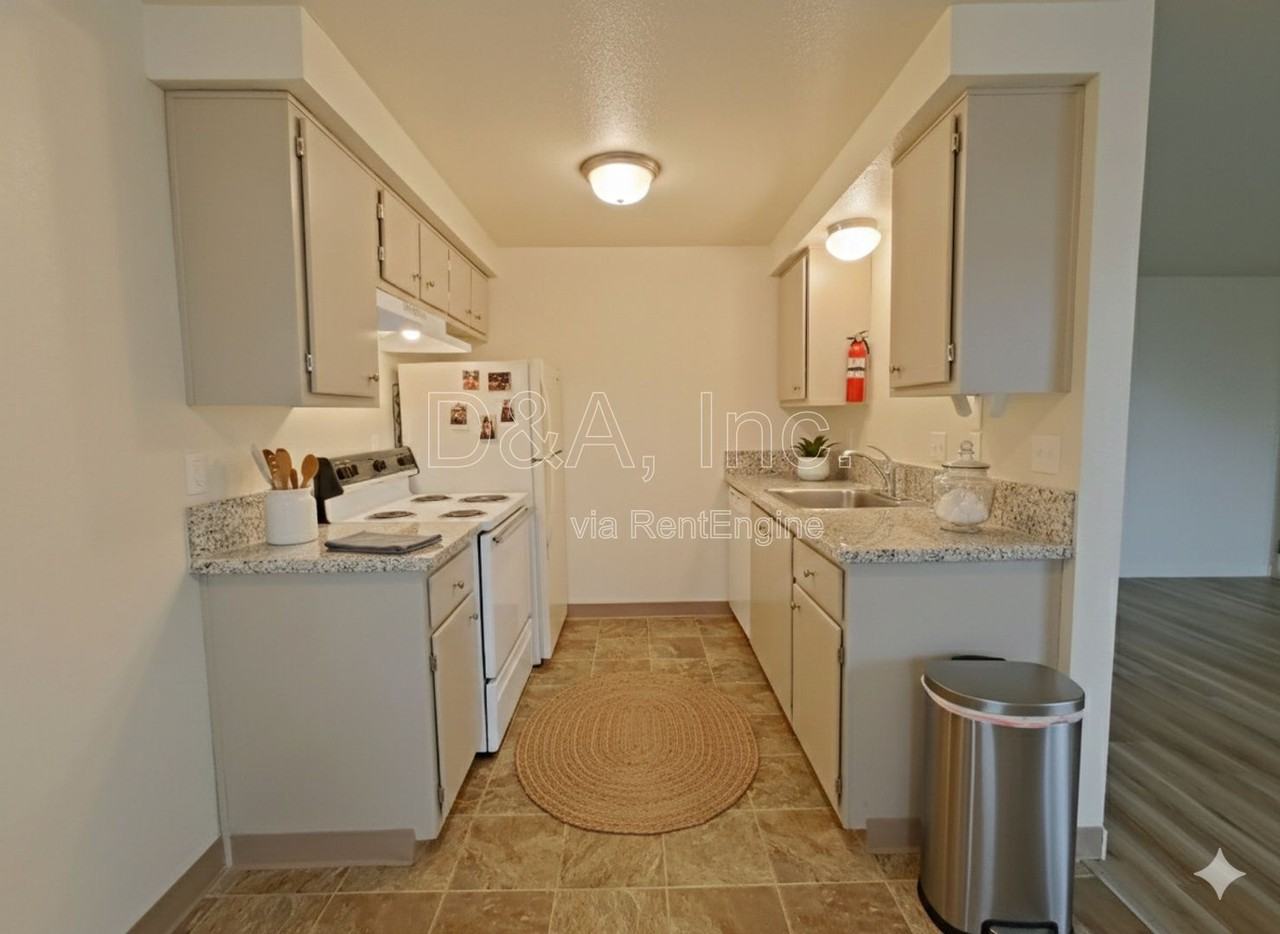 325 Se Lilly Ave #A - Photo 4 of 16