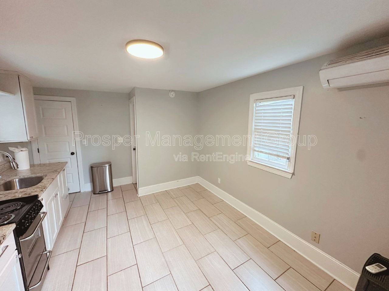 70 Radcliffe St #D - Photo 2 of 6