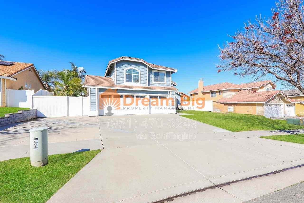 2712 Toumey Ln - Photo 7 of 35