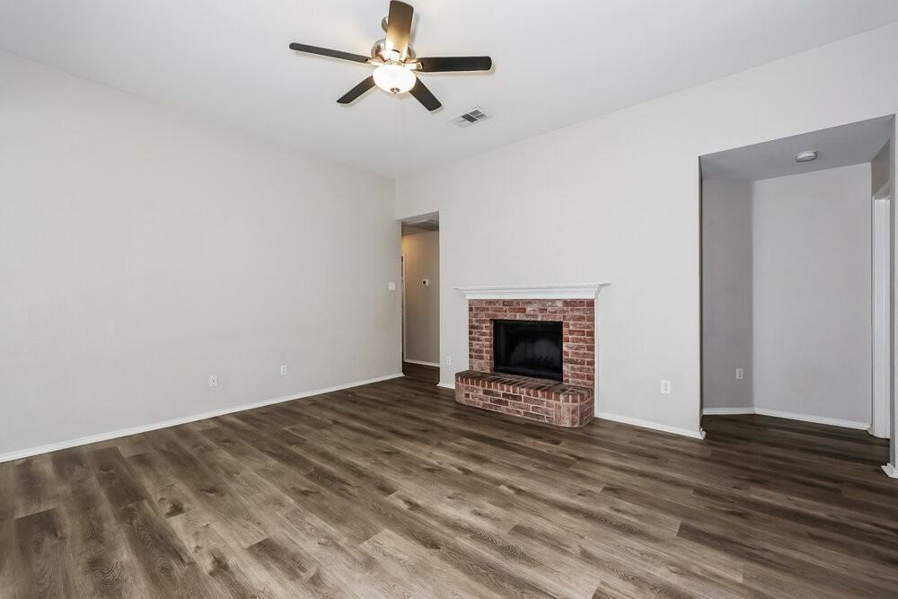 1401 Misty Dr - Photo 3 of 16