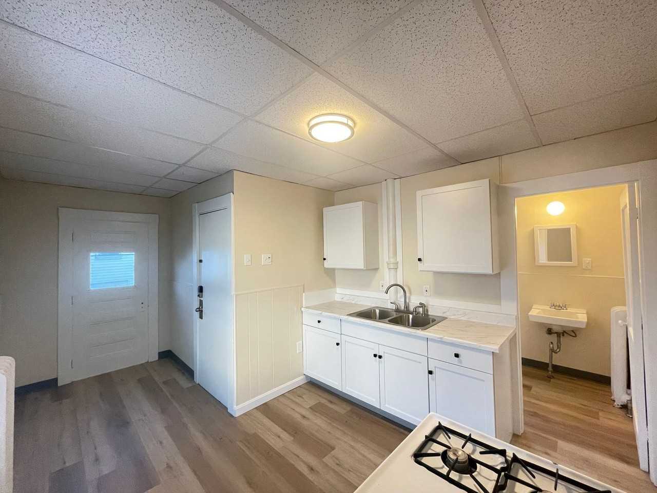 343 Hanover St #2 - Photo 2 of 18