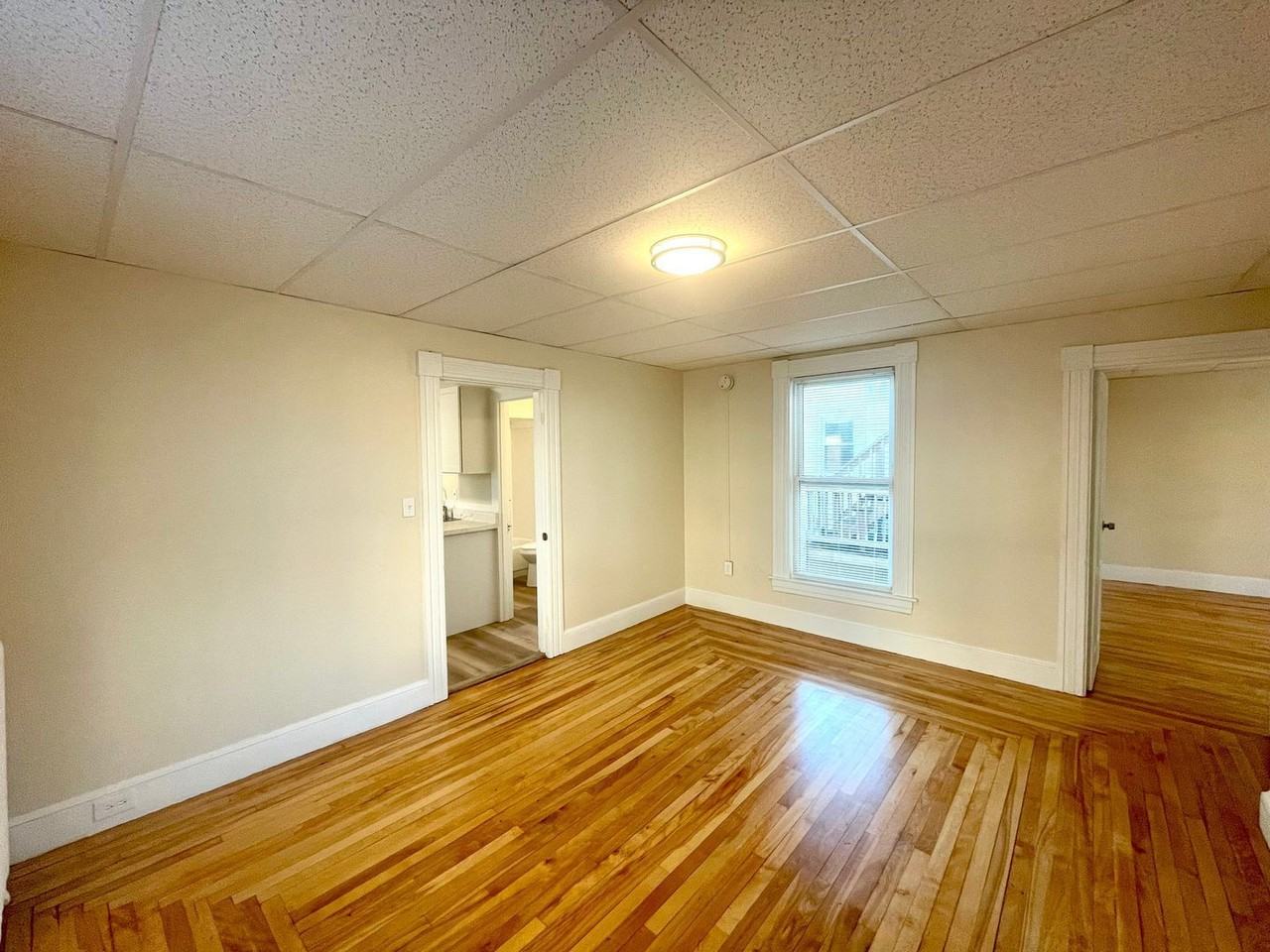 343 Hanover St #2 - Photo 6 of 18