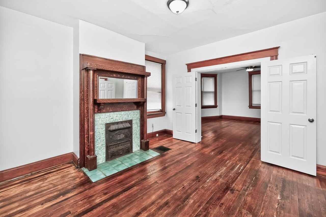 2315 Moerlein Ave - Photo 5 of 13