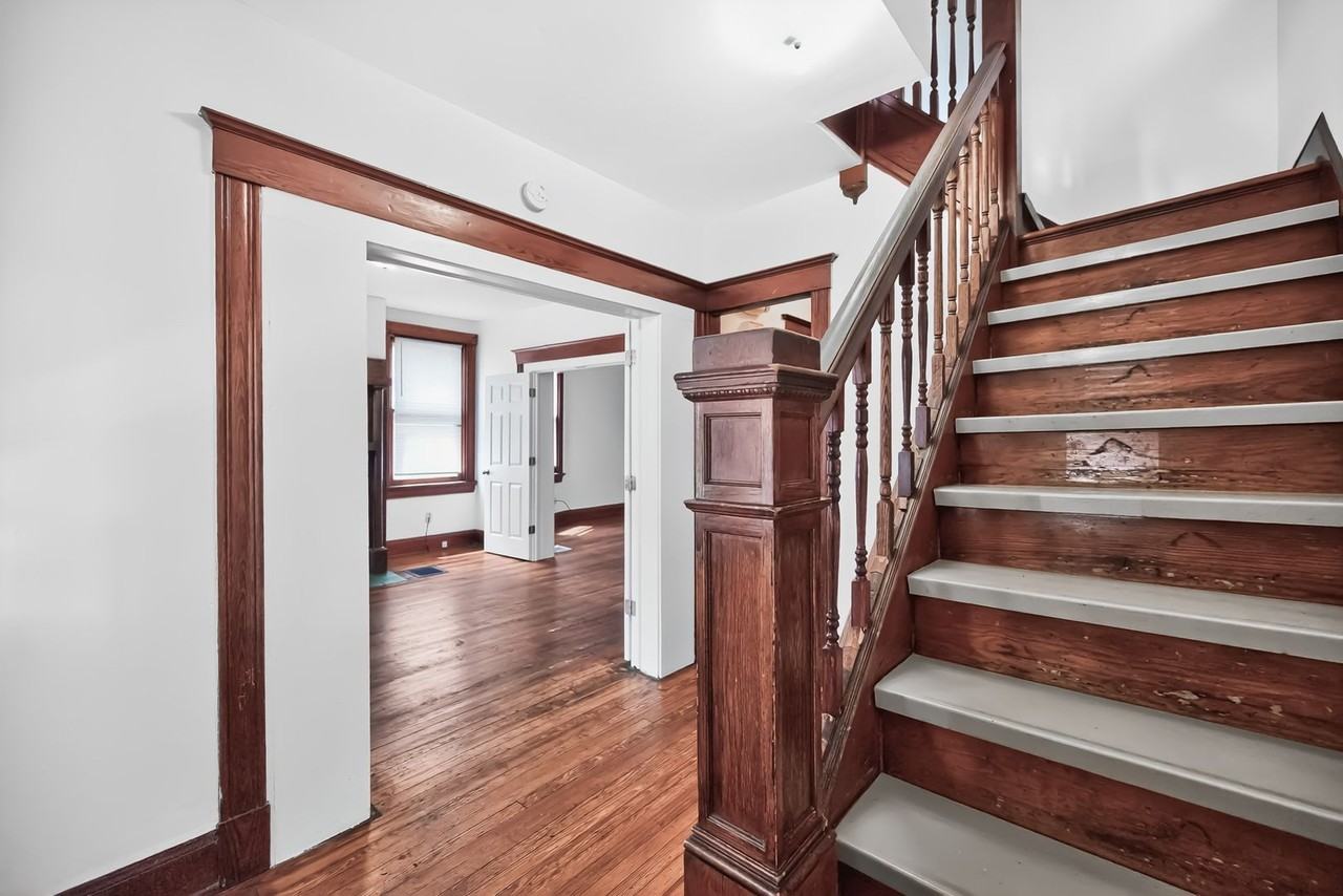2315 Moerlein Ave - Photo 6 of 13