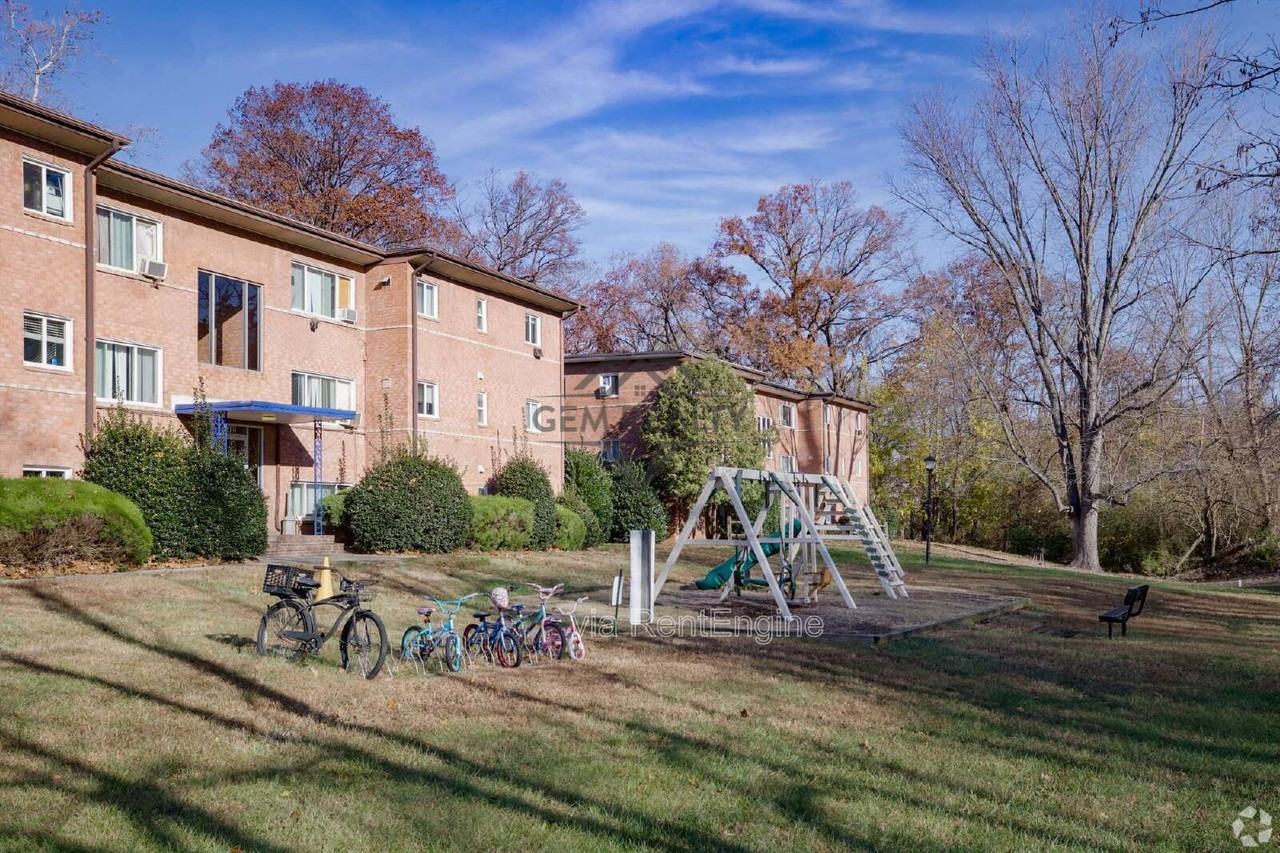 14402 Gemstone Dr #303 - Photo 3 of 17