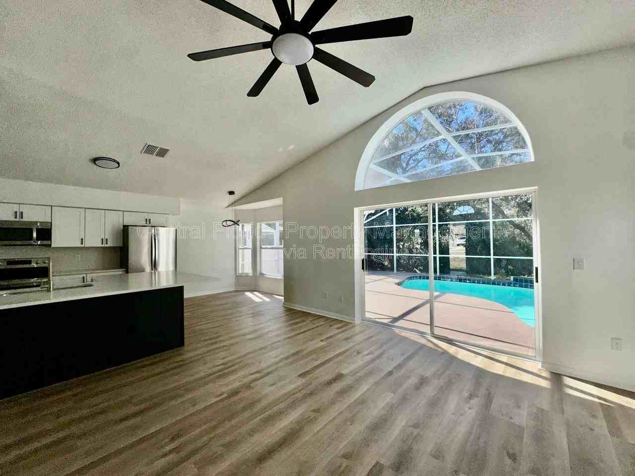 3032 Bloomsbury Dr - Photo 5 of 30