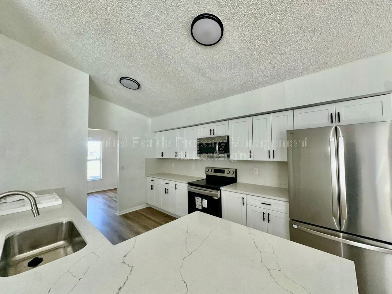 3032 Bloomsbury Dr - Photo 6 of 30