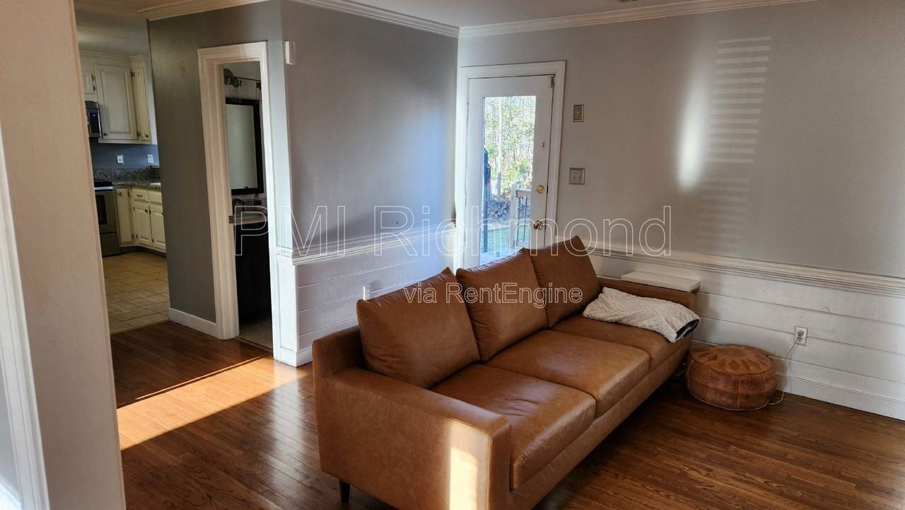 2018 Cambridge Dr - Photo 5 of 33