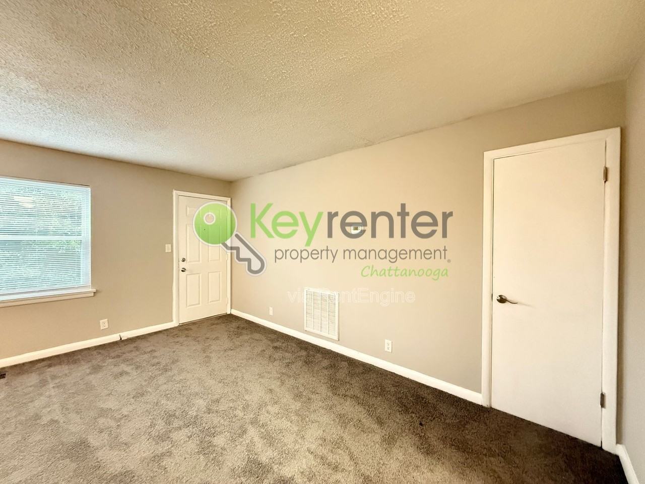 305 Sunrise Ln #B - Photo 4 of 10