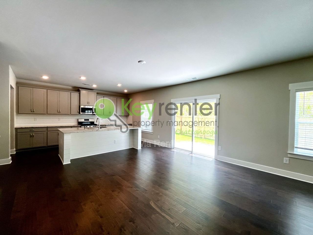 9110 Fuller Rd - Photo 6 of 26