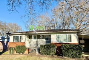 featured image of 221 Robert E Lee St #A