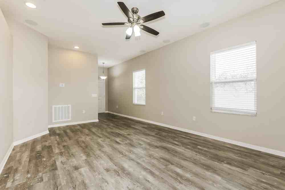 13402 Kent Bradley St - Photo 3 of 16