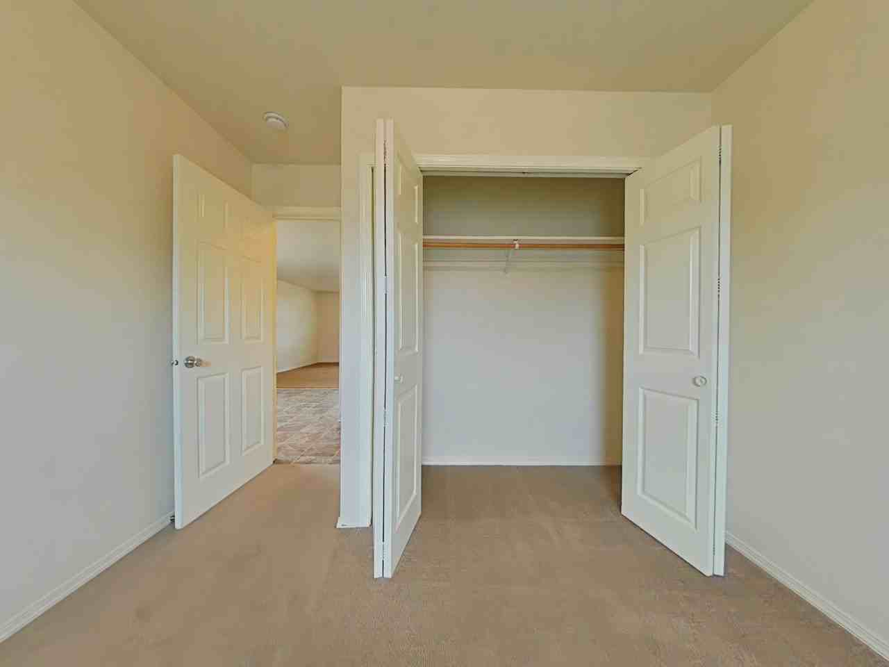 3437 Se 3rd St - Photo 5 of 12