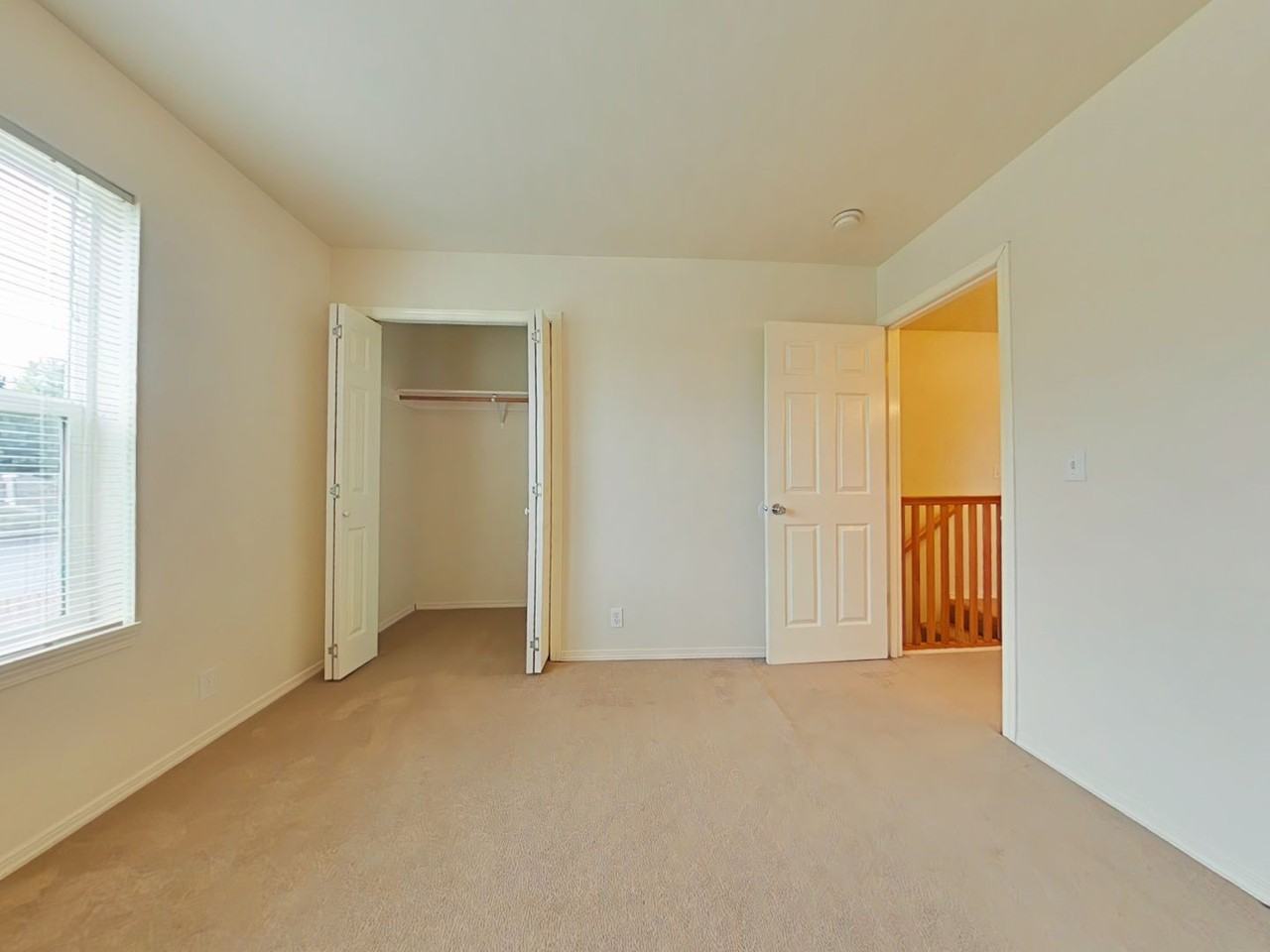 3437 Se 3rd St - Photo 6 of 12