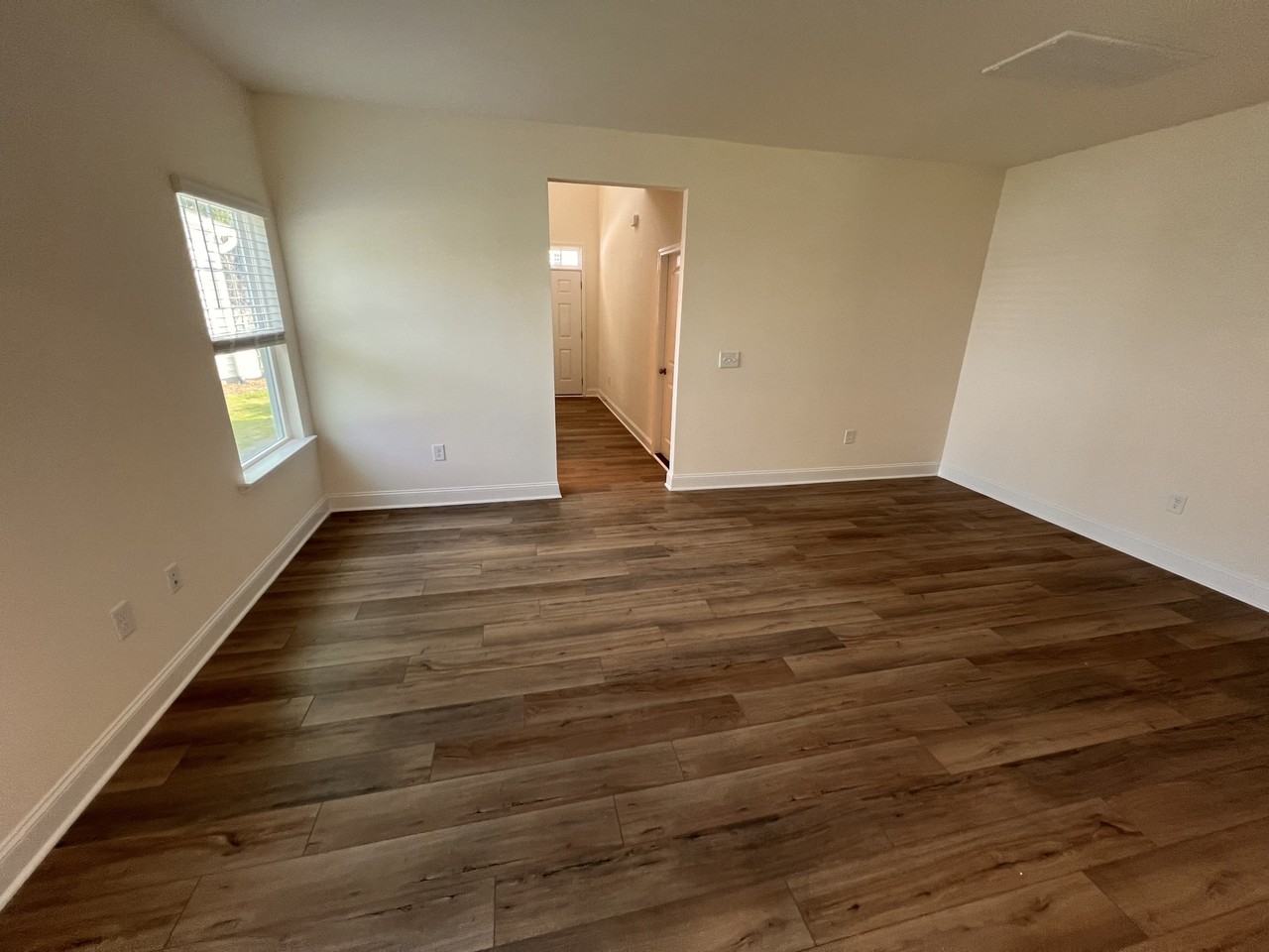 1113 Caswell Way Ct - Photo 4 of 16