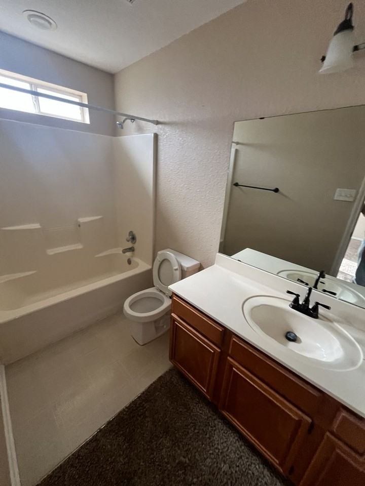 4602 Greyhound Dr - Photo 7 of 14