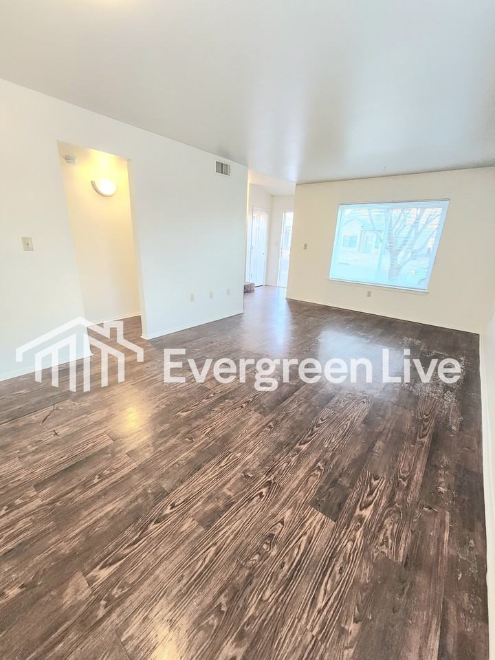 101 Raven Dr - Photo 3 of 21