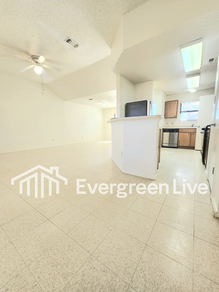 2114 Tesuque Ct - Photo 5 of 18