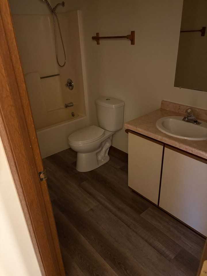 806 S State Street - Photo 4 of 10