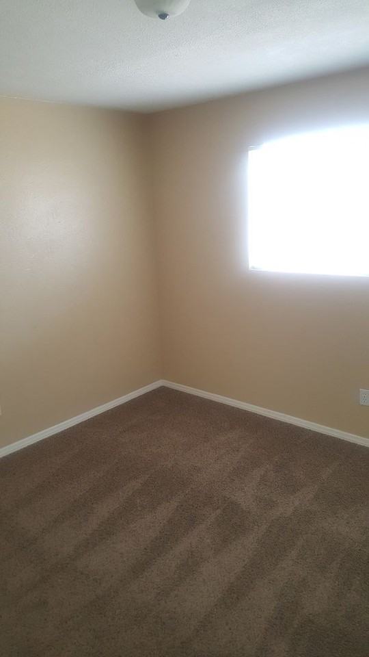 1172 E Cordova Ave - Photo 6 of 12