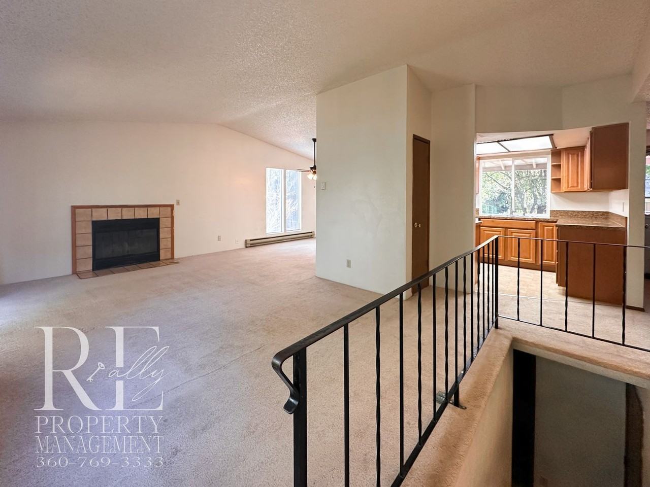 9194 Shadowcrest Ln Nw - Photo 4 of 20