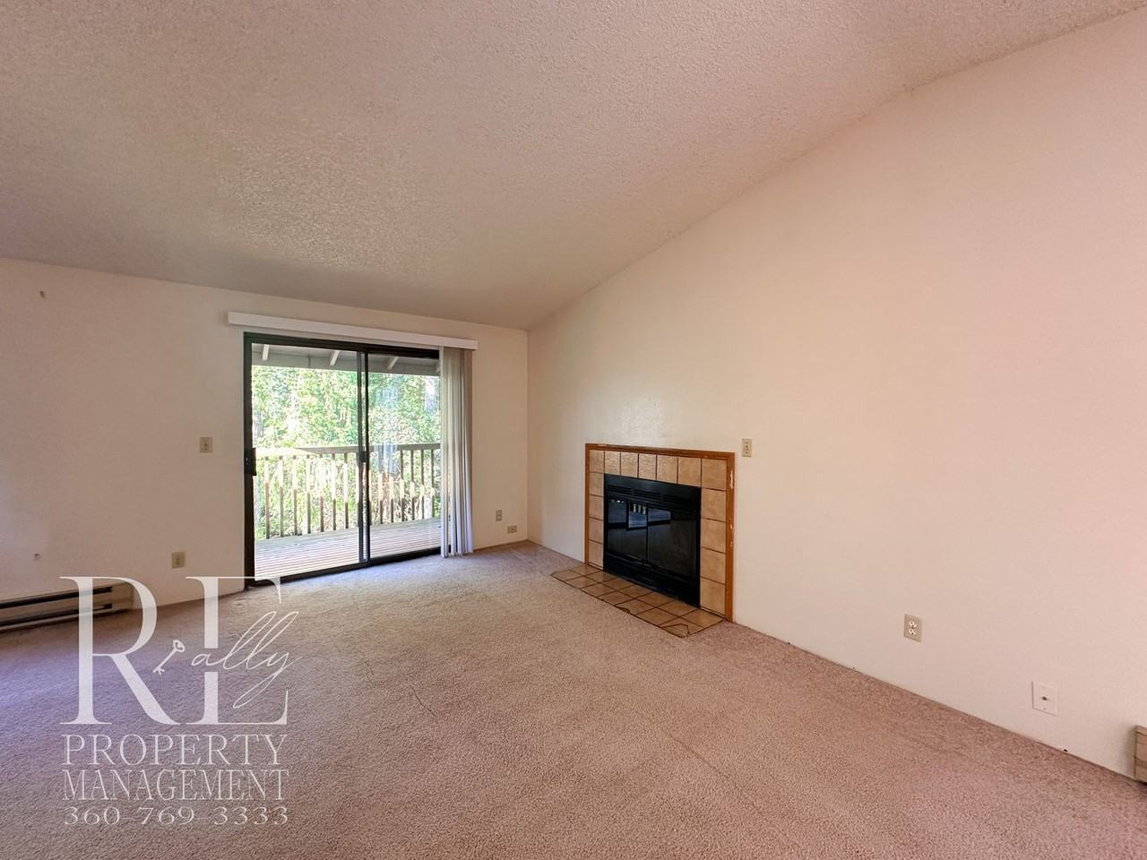 9194 Shadowcrest Ln Nw - Photo 5 of 20