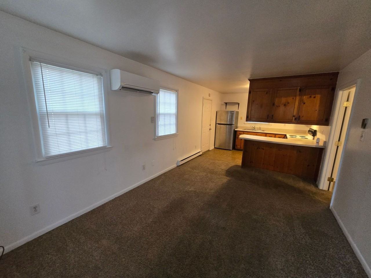 1605B Buren St - Photo 5 of 13