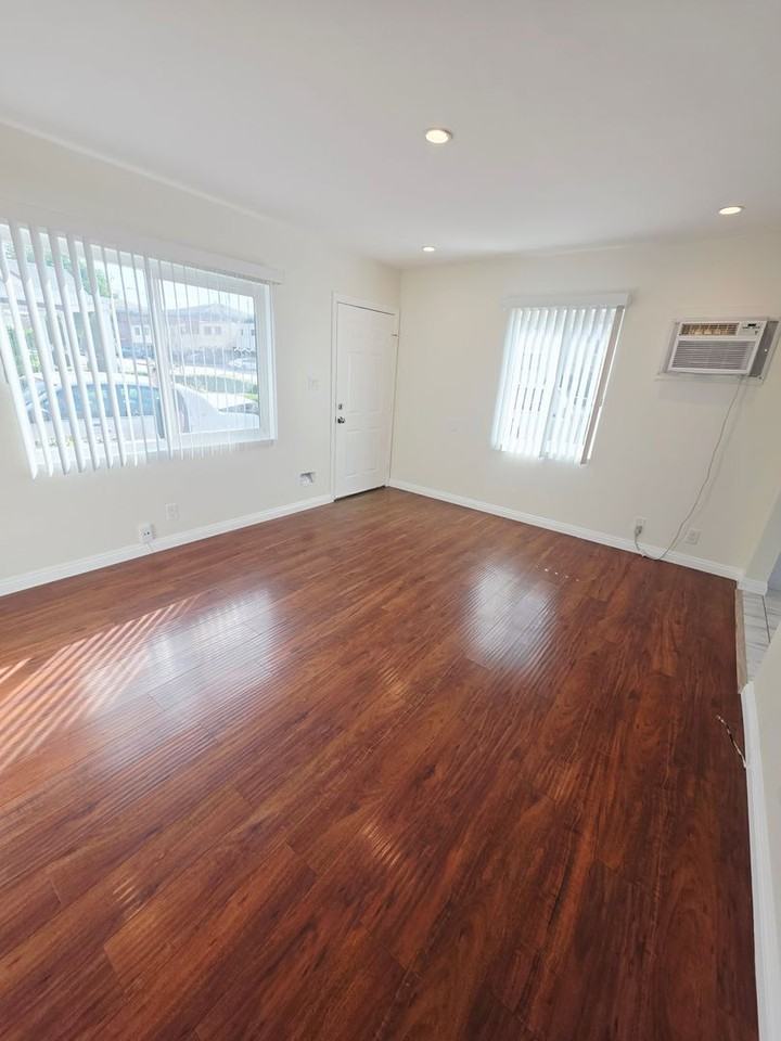 449 W Harvard St - Photo 3 of 29