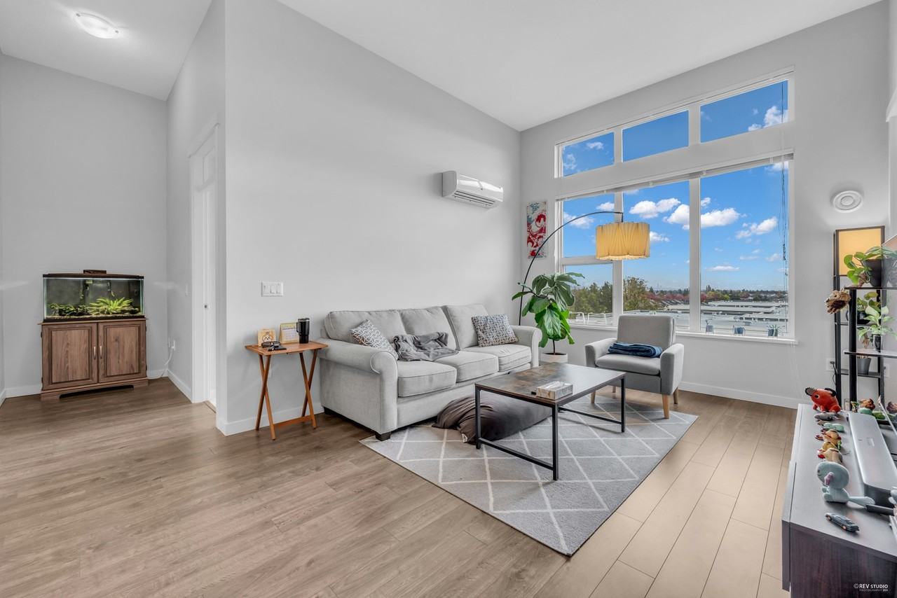 9388 Tomicki Avenue - Photo 3 of 21