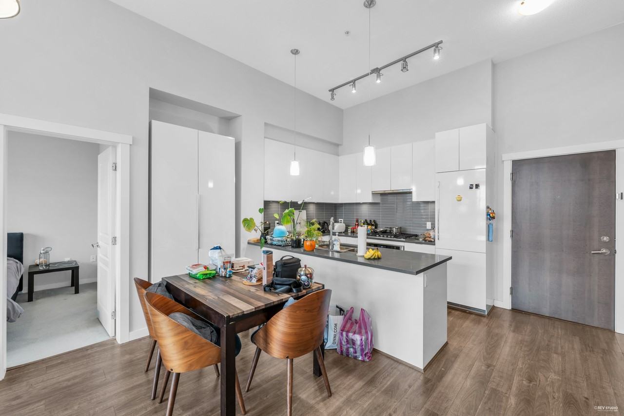 9388 Tomicki Avenue - Photo 6 of 21