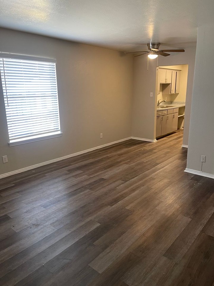 Olive at Vernon - Photo 3 of 39